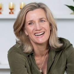 Cindy Luken - Natural Beauty