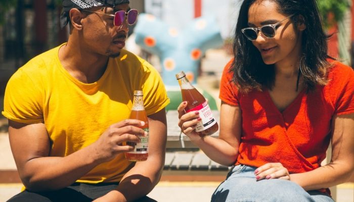 Two people drinking - healthy trends